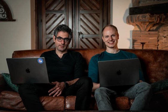 Bardeen AI founders, Artem Harutyunyan and Pascal Weinberger